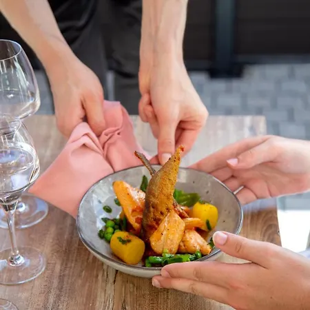 Logis - Restaurant Du Canard 酒店 Hangest-sur-Somme